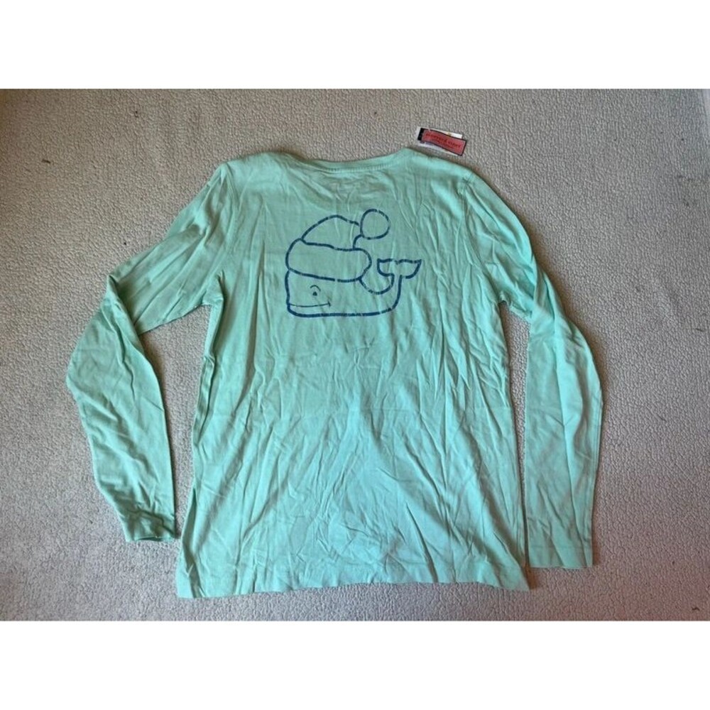 NWT Vineyard Vines Graphic Santa Hat Long Sleeve Tshirt Womens Medium